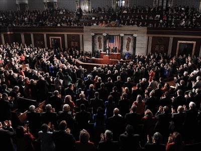 Aprueban acuerdo y ponen fin a cierre del Gobierno de EE. UU.