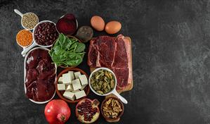 ¿Se puede corregir una deficiencia de hierro solo con la dieta?