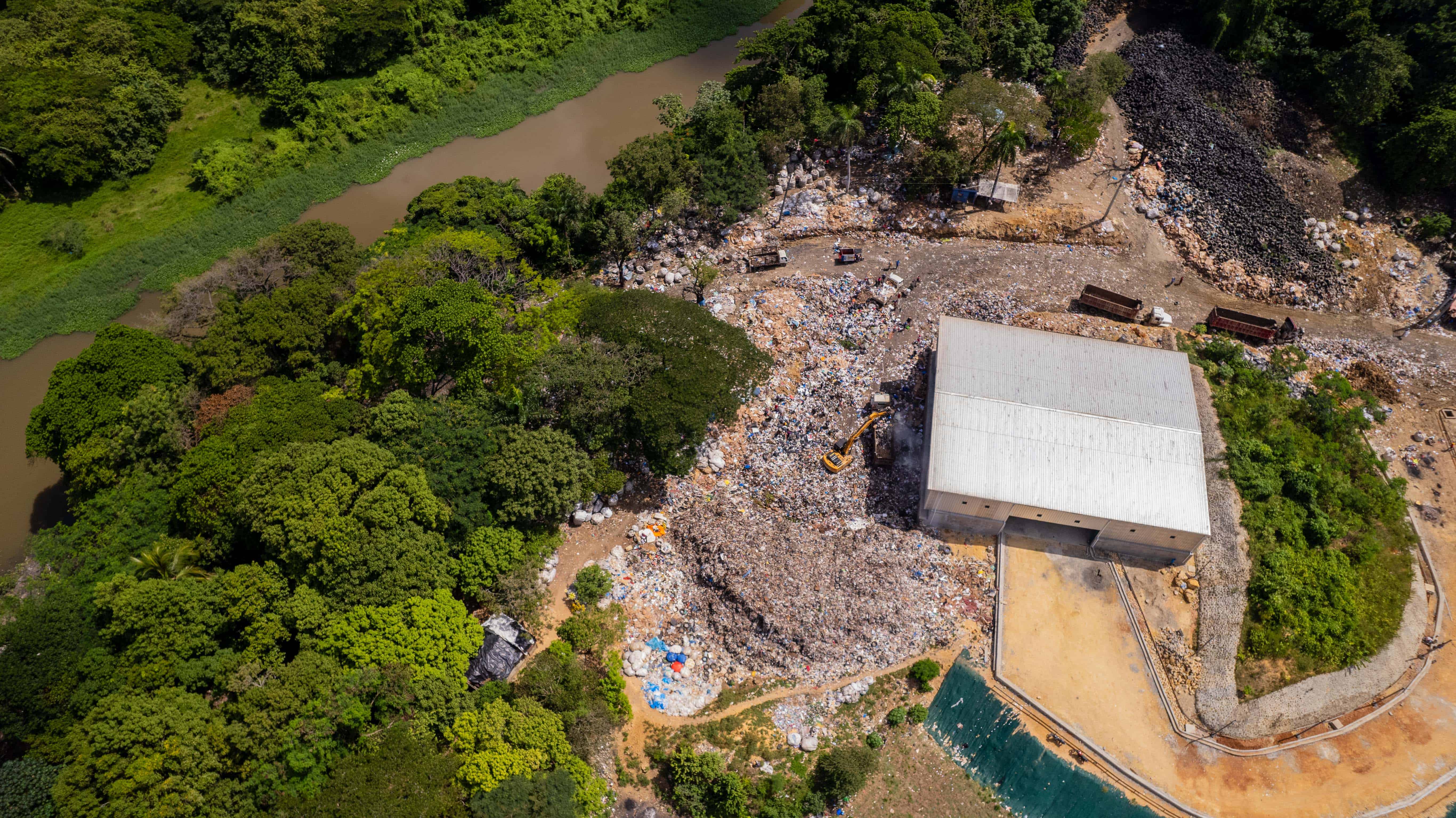 Se construyó una nave en el lugar.