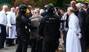 El atentado terrorista en una sinagoga de Mánchester reabre la herida del antisemitismo