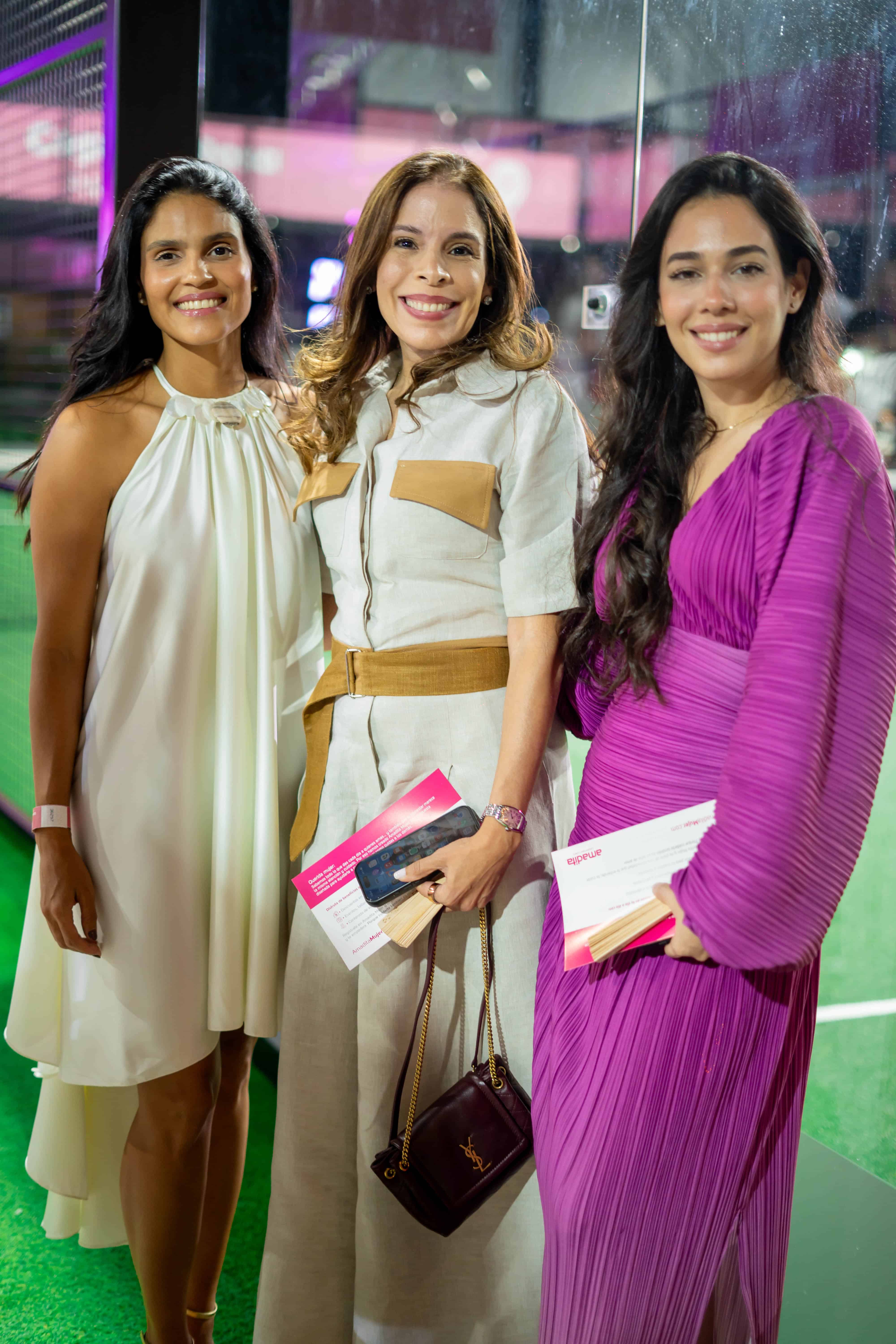 Maylé Vásquez , Laura Fernández y María Eugenia Mera.