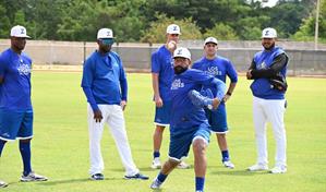 César Valdez asume la misión de ser ejemplo para los peloteros jóvenes del Licey