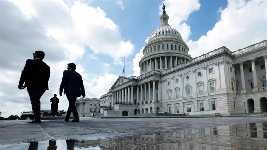 El cierre del gobierno en EE.UU. frustra a turistas en Washington