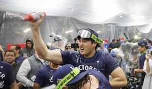 Dodgers barren a los Rojos, y se citan con los Filis en la serie divisional de la Liga Nacional