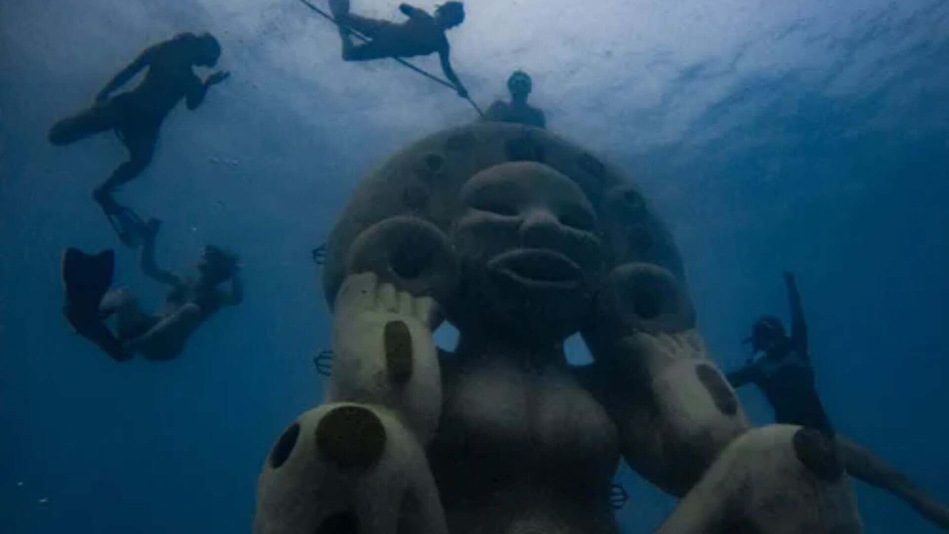 La estatua de Atabey, ubicada bajo las aguas de Sosúa. 