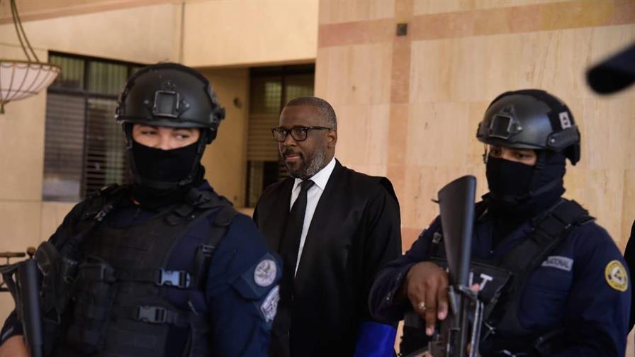 Arrestan a 16 hombres acusados de violencia intrafamiliar y sexual durante Operación Mariposa Arrestan a 16 hombres acusados de violencia intrafamiliar y sexual durante Operación Mariposa