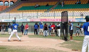 Colombia, la parada necesaria para dominicanos y venezolanos firmar