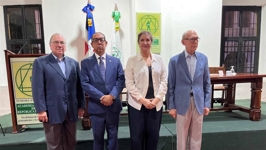 Irene Pérez Guerra publica su libro Índices”
