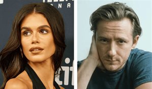 Kaia Gerber y Lewis Pullman destilan amor en el Festival de Venecia