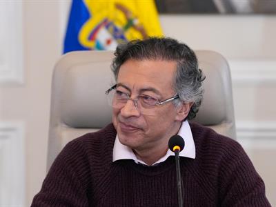 Petro cree última lancha bombardeada por EEUU era colombiana