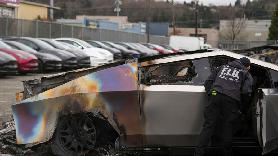 Familia de adolescente muerta en accidente en una Cybertruck demanda a Tesla en EE. UU. Familia de adolescente muerta en accidente en una Cybertruck demanda a Tesla en EE. UU.