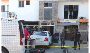 Fusiles, pistolas y municiones: el arsenal hallado en la escena de la masacre en la Barranquita