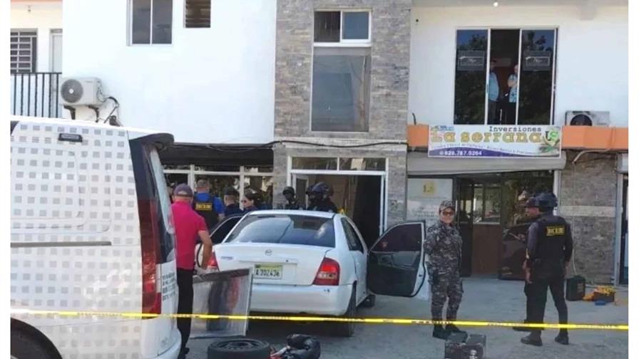 Fusiles, pistolas y municiones: el arsenal hallado en la escena de la masacre en la Barranquita