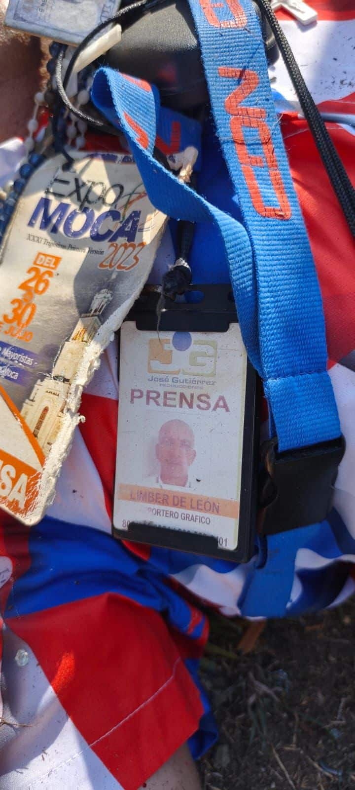 Pertenencias del reportero Limbert de León.