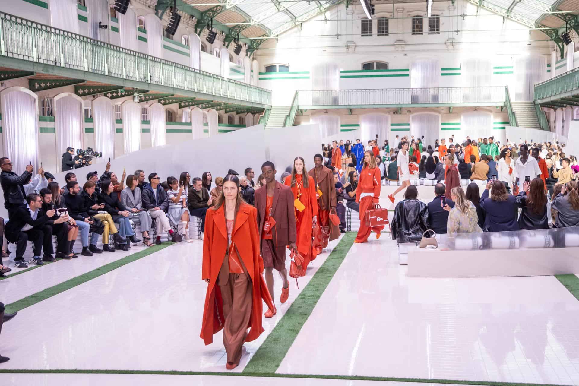 Modelos presentan las creaciones de la colección Primavera/Verano 2026 de la diseñadora griega Pelagia Kolotouros para Lacoste, durante la Semana de la Moda de París, en París, Francia, el 5 de octubre de 2025.<br>