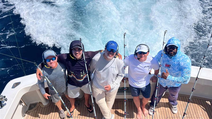 Costa y Viyella conducen equipo "Ahora vemos" al primer lugar en pesca Marlin Azul