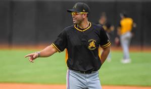 Las &Aacute;guilas Cibae&ntilde;as:  cuando ganan 30 juegos o m&aacute;s en la serie regular