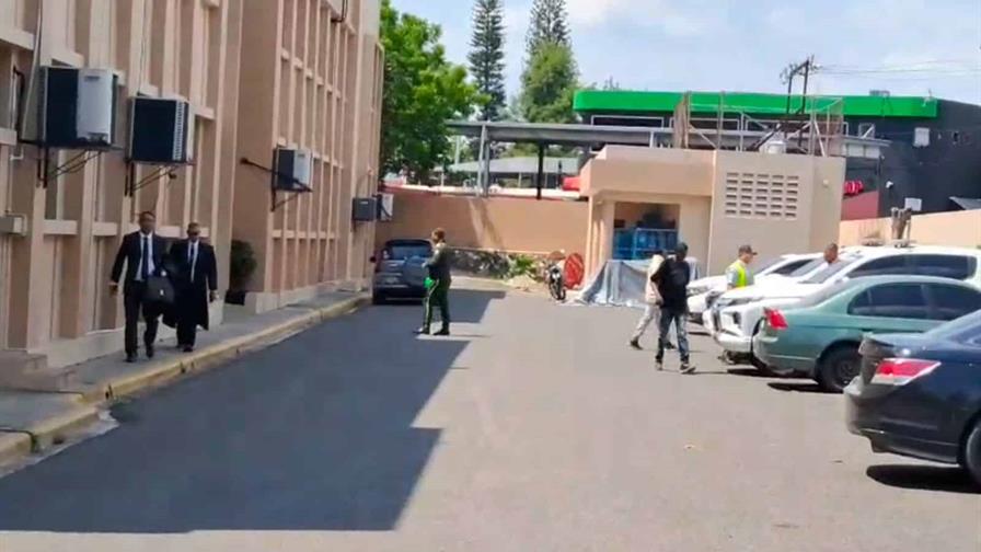 Imponen medida de coerción a tres hombres por agresión a un agente de la Digesett en Moca