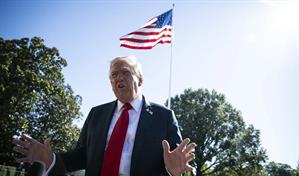 Trump celebra el 250 aniversario de la Armada de EE.UU. en medio del cierre de Gobierno