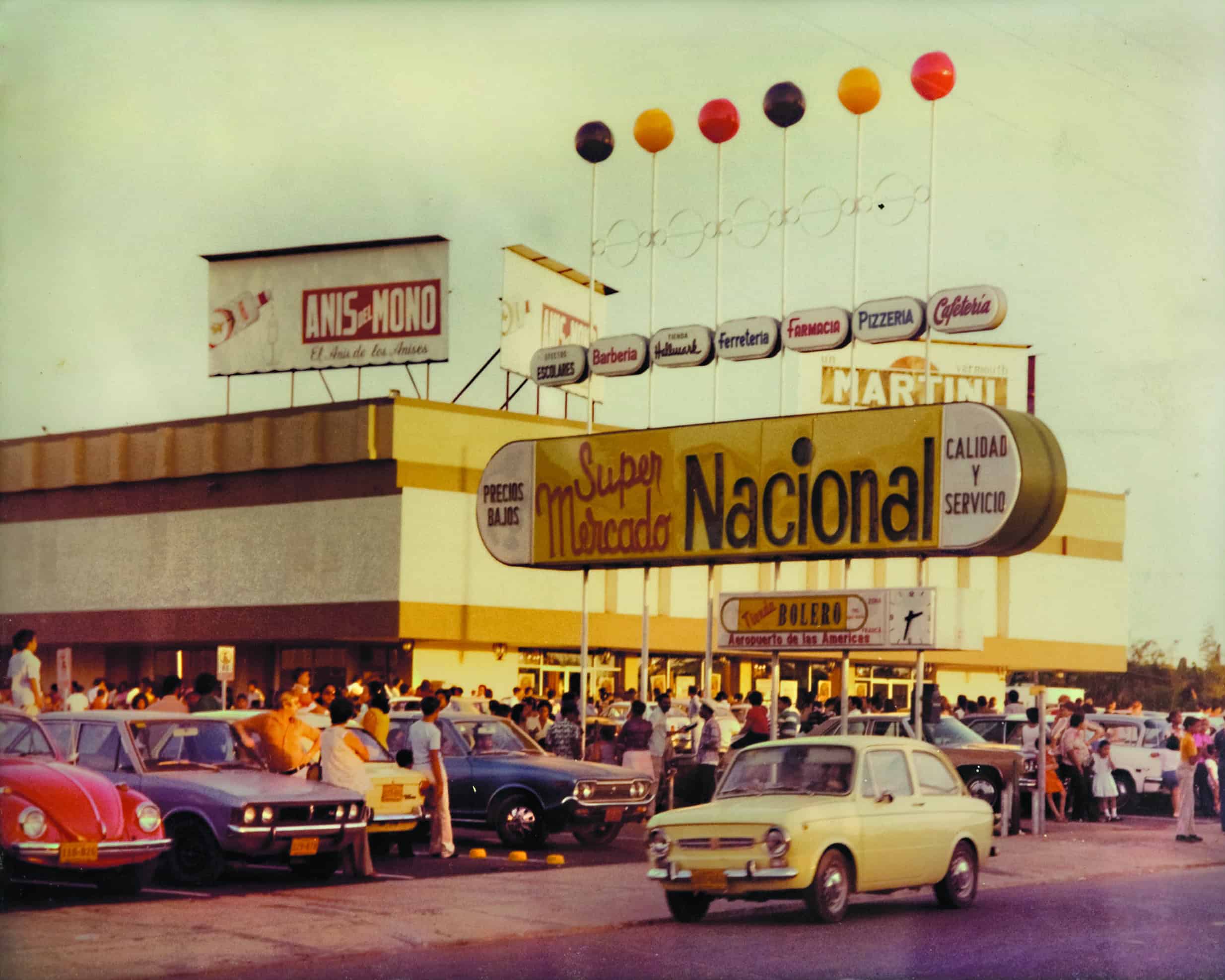 Apertura Supermercados Nacional de la Av. 27 de Febrero, 1967