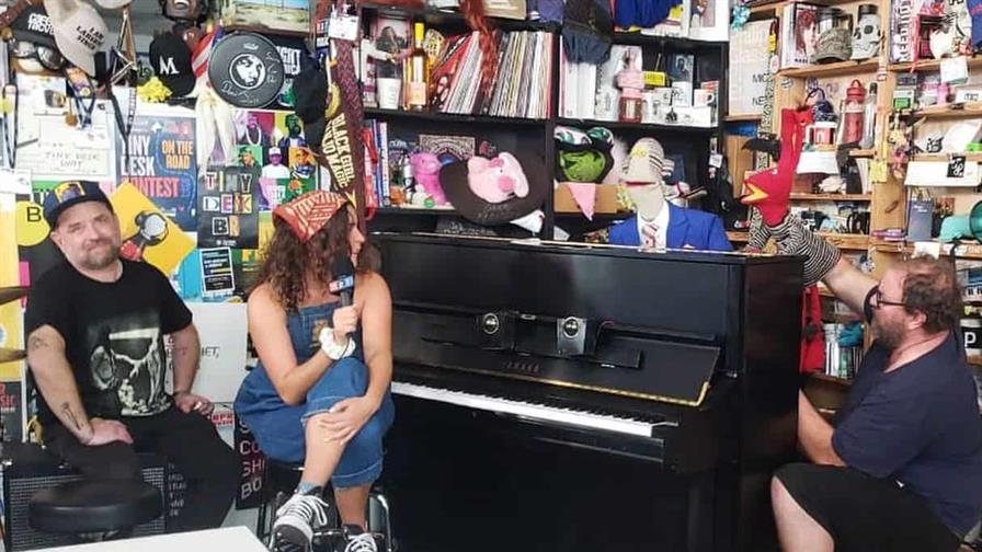 La banda de títeres chilena 31 Minutos protagoniza un inédito concierto de Tiny Desk