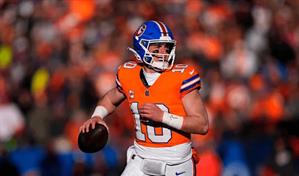 Broncos dominan el cuarto período y terminan con el invicto de Filadelfia, campeones del Super Bowl