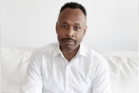 El haitiano Herriot Tabuteau lidera una farmacéutica que revoluciona tratamientos cerebrales en EE. UU.
