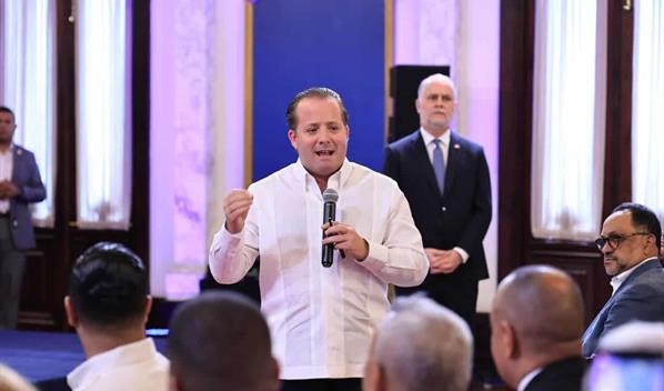 Paliza: construcción del monorriel de Santo Domingo no es una aventura