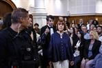 Empieza el juicio en apelación del caso Pelicot con una ovación a la llegada de la víctima