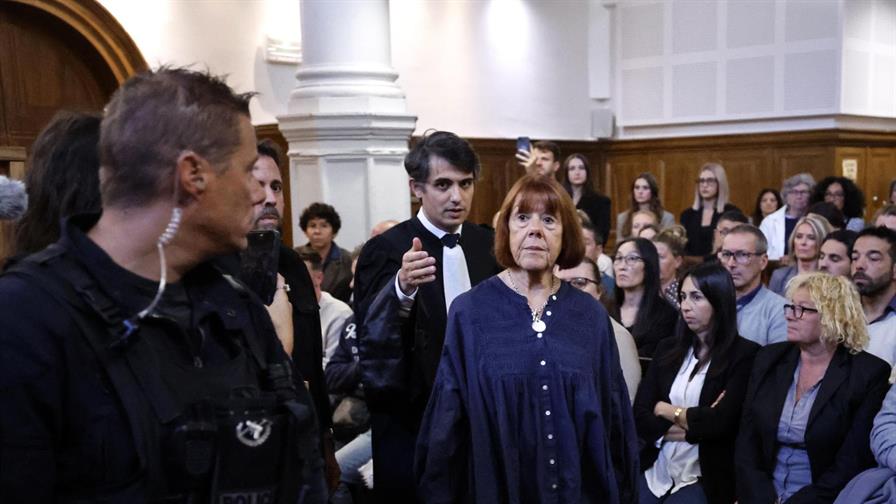 Empieza el juicio en apelación del caso Pelicot con una ovación a la llegada de la víctima Empieza el juicio en apelación del caso Pelicot con una ovación a la llegada de la víctima