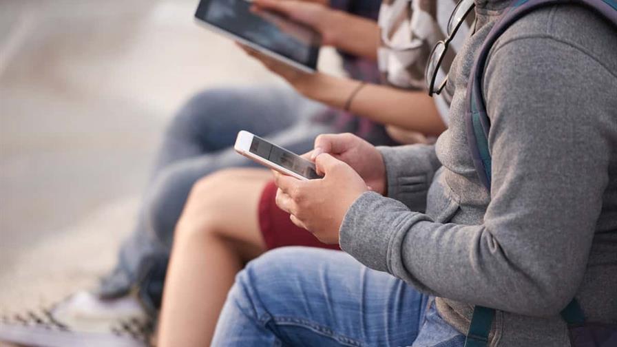 Dinamarca prohibirá las redes sociales a los menores de 15 años Dinamarca prohibirá las redes sociales a los menores de 15 años