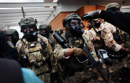 Supremo bloquea la orden de Trump de desplegar la Guardia Nacional de Illinois en Chicago