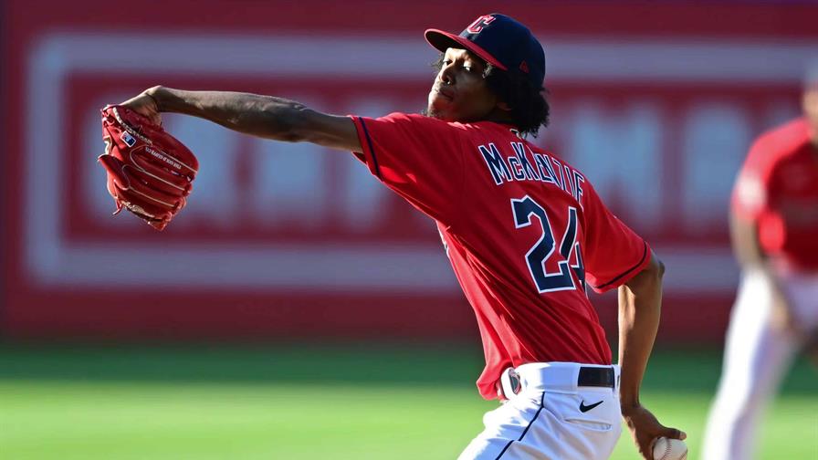 Águilas Cibaeñas anuncian a los lanzadores Triston McKenzie y Oscar Rayo