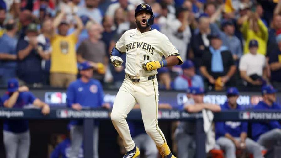 Vaughn y Chourio desatan la ofensiva de Milwaukee y colocan a los Cachorros contra la pared
