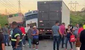 Se registra triple choque en la carretera Sánchez; no reportan heridos