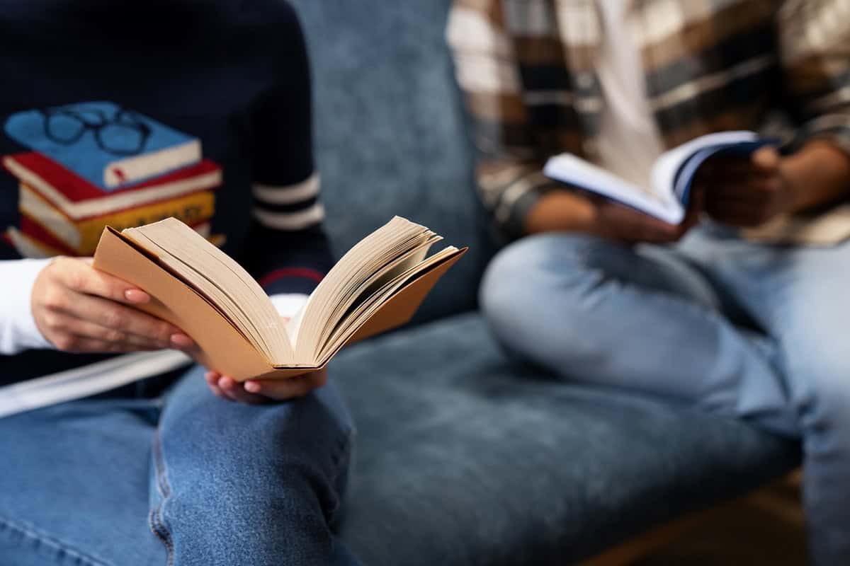 Florida lidera por tercer año consecutivo la prohibición de libros en escuelas de EE. UU. Florida lidera por tercer año consecutivo la prohibición de libros en escuelas de EE. UU.