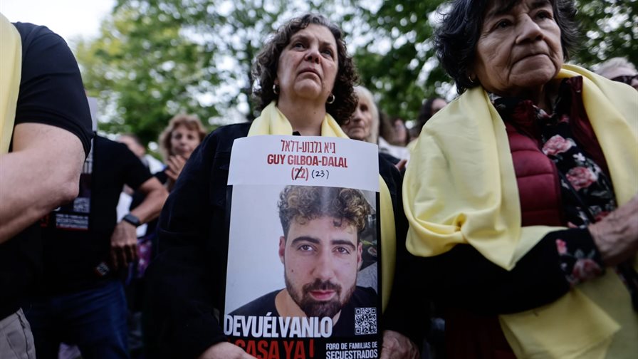 Cientos piden en Buenos Aires la liberación de cautivos en Gaza a dos años de su secuestro Cientos piden en Buenos Aires la liberación de cautivos en Gaza a dos años de su secuestro