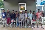 Detiene camión con haitianos indocumentados escondidos dentro de tanques en San Juan