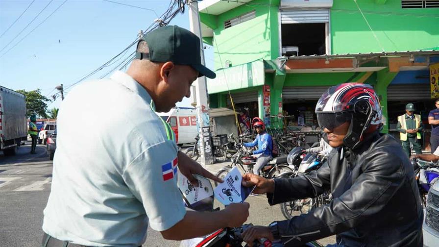 Digesett y autoridades coordinan acciones para mejorar el tránsito en Verón–Punta Cana Digesett y autoridades coordinan acciones para mejorar el tránsito en Verón–Punta Cana
