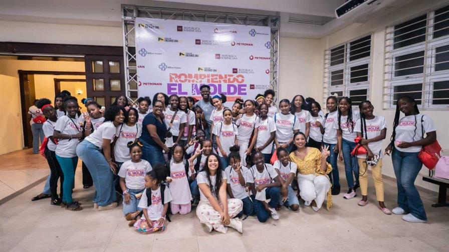 Fundaciones Enciende Una Luz y AHF RD celebran el Día Internacional de la Niña en La Romana Fundaciones Enciende Una Luz y AHF RD celebran el Día Internacional de la Niña en La Romana
