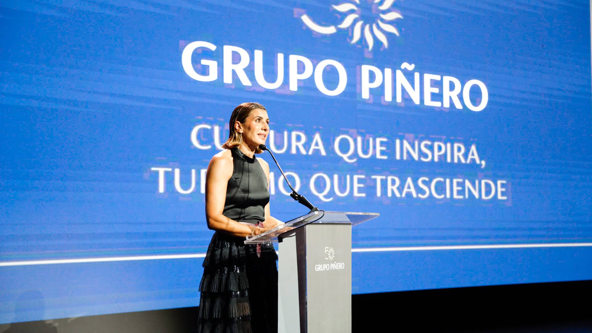 Isabel Piñero durante sus palabras de agradecimiento