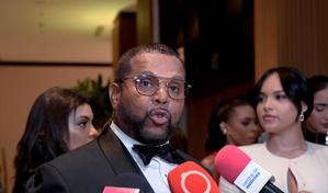 La gala premier de "El Rey del Hit: Luis Polonia" es presentada en Santiago