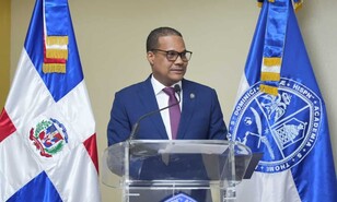 Radham&eacute;s Silverio reconoce a Jorge Asjana como ganador a la rector&iacute;a de la UASD