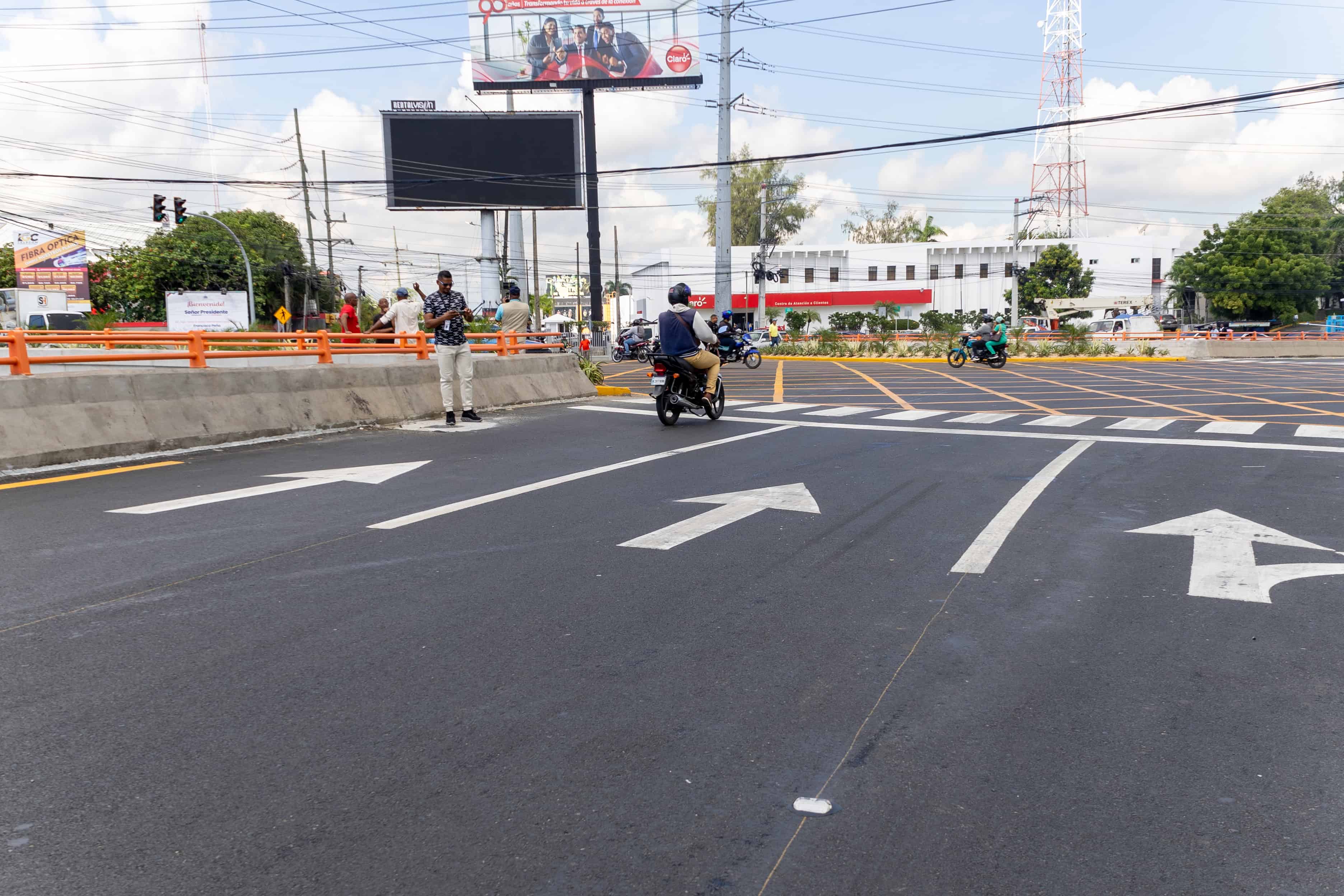 El giro a la izquierda está prohíbido en la Isabel Aguiar 