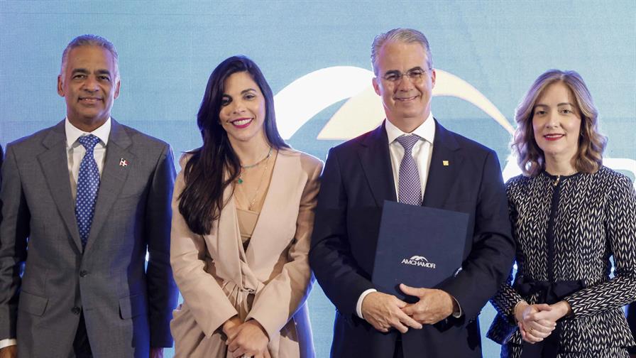 Electricidad y educación, los dos principales retos de cara a la Meta RD 2036 Electricidad y educación, los dos principales retos de cara a la Meta RD 2036