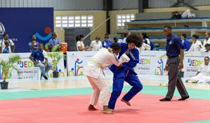 Los Juegos Escolares, el ensayo de la base deportiva del primer mundo