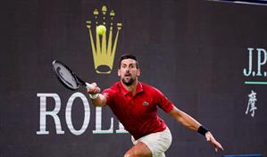 Djokovic se cita en semifinales de Shanghái con el sorprendente Vacherot