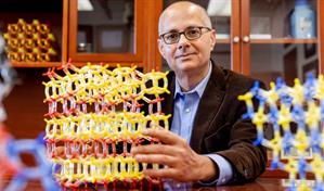 De refugiado a Premio Nobel: Omar Yaghi celebra el poder de la ciencia como motor de equidad