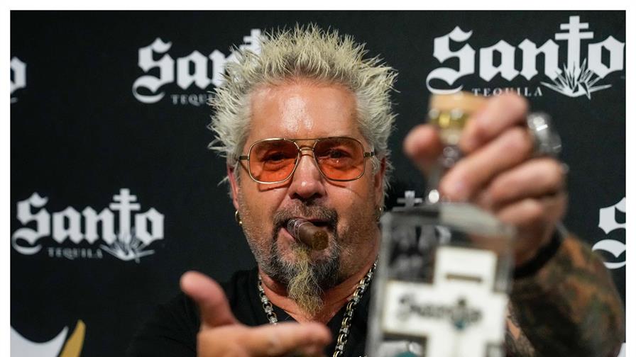 Un robo de película: Guy Fieri relata cómo le sustrajeron dos camiones de tequila sin usar violencia Un robo de película: Guy Fieri relata cómo le sustrajeron dos camiones de tequila sin usar violencia