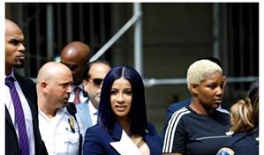 Cardi B se disculpa con sus fans por pedirles que compren su álbum en esta situación económica